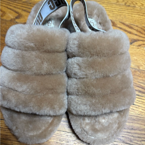 UGG Tan Sheepskin Lined Footwear - Picture 1 of 4